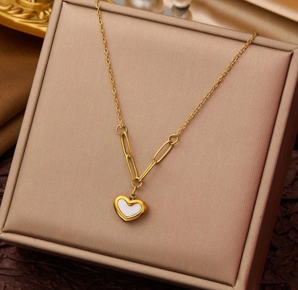 White heart necklace