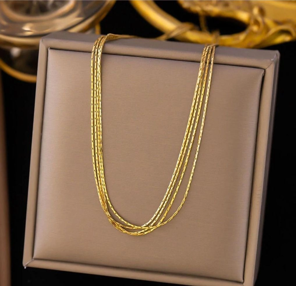 Multi layer chain necklace