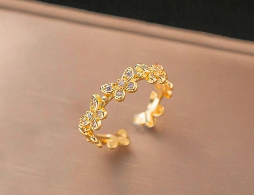 Butterfly theme adjustable ring