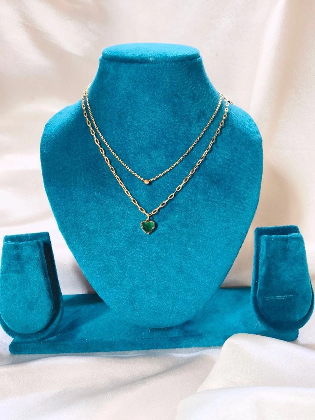 Double layer green pendent neckchain