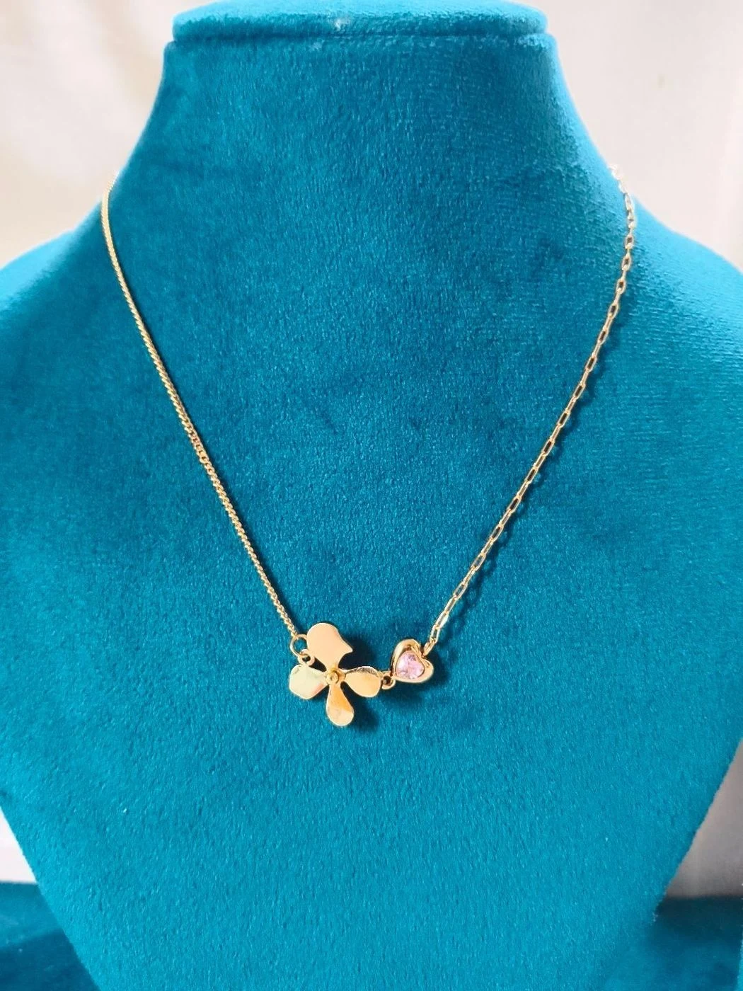 Flower and pink stone heart pendant necklace 1