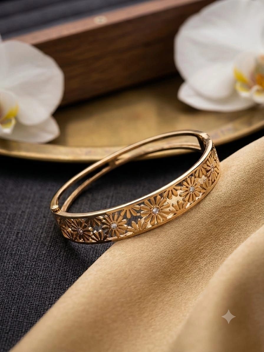 Flower theme bangle