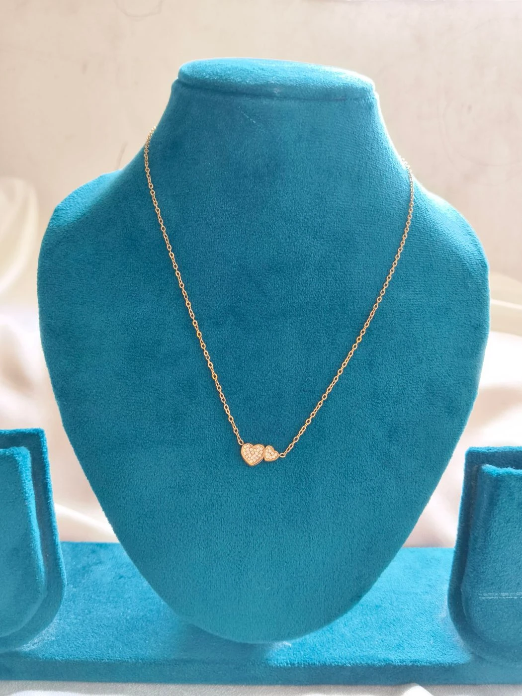 Heart pendant necklace