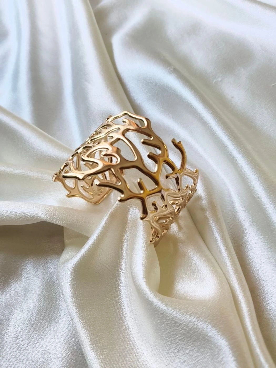 Cuff bangle