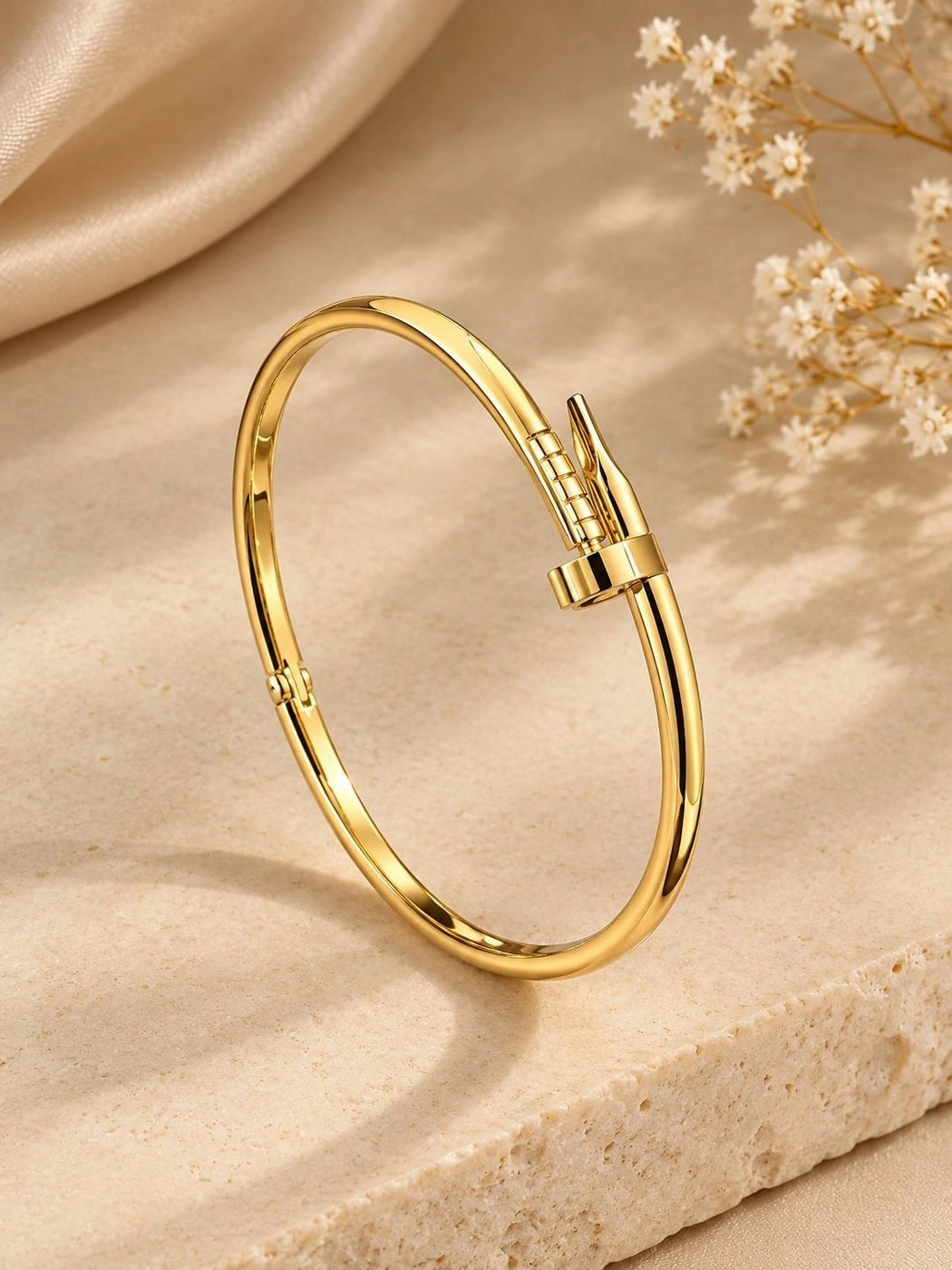 Nail bangle