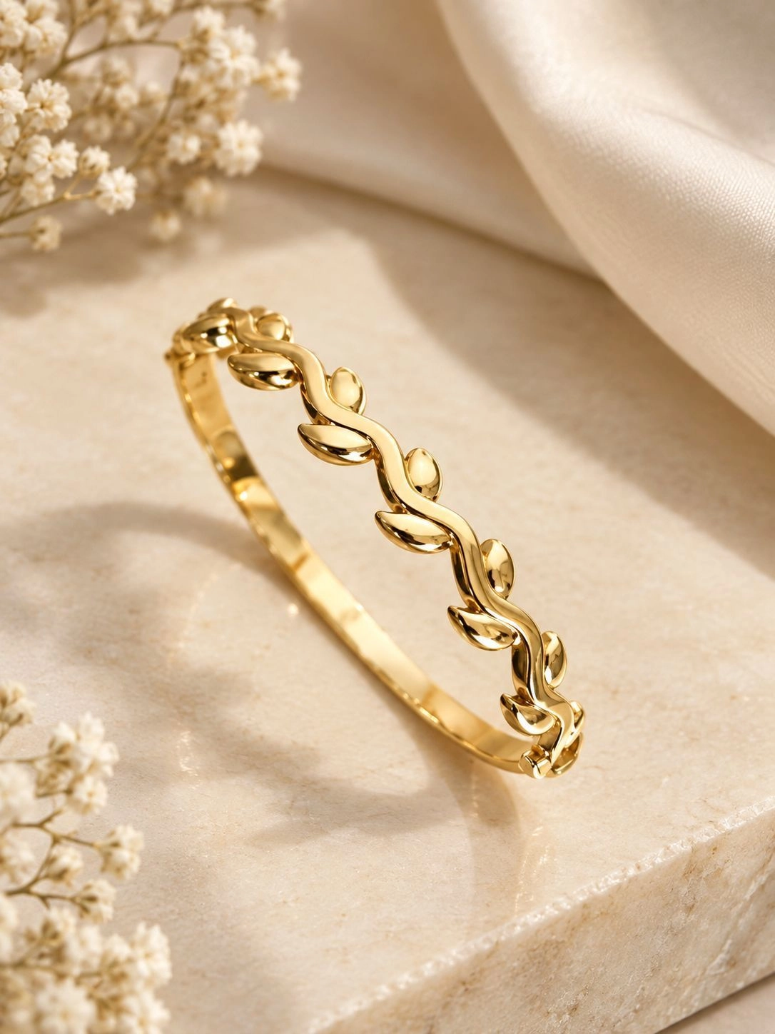 Spiral leaf bangle