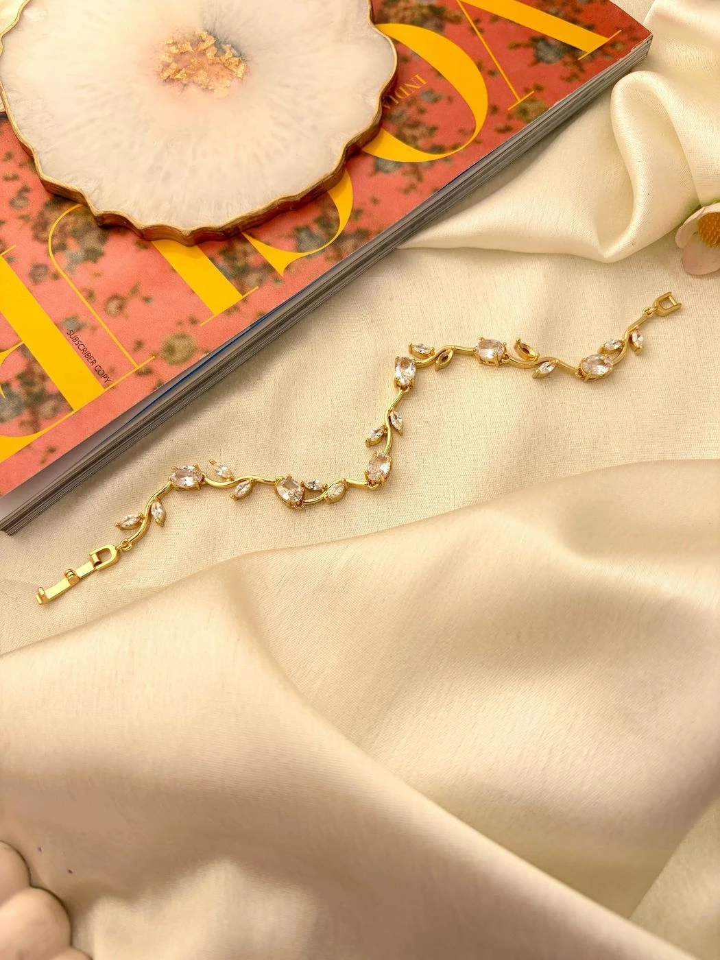 Tulip Bracelet White Antitarnish
