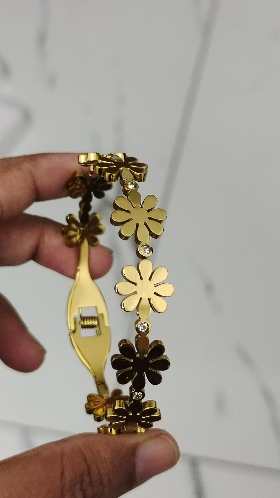 Antitarnish Flower Bangle 1