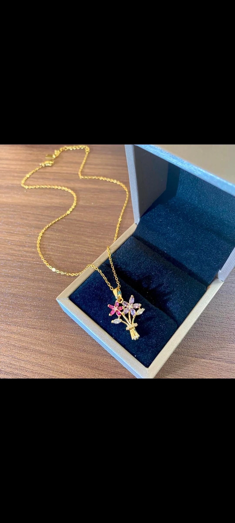 Antitarnish Bouquet Pendant 3