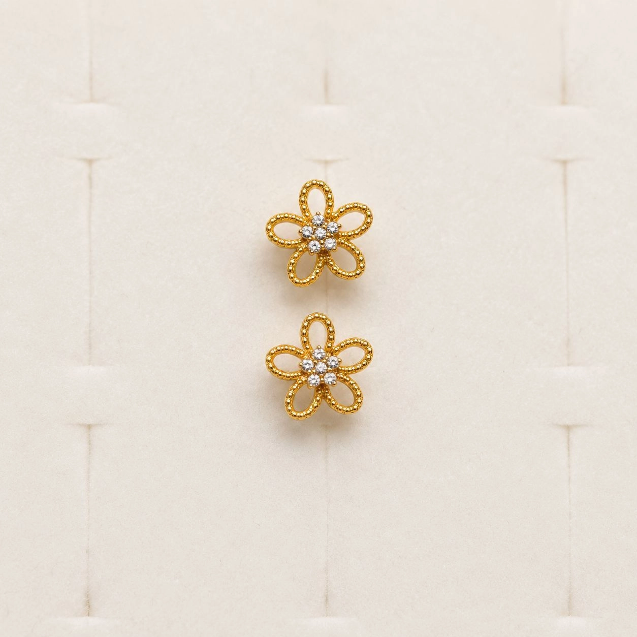 Antitarnish Ball Back Earring