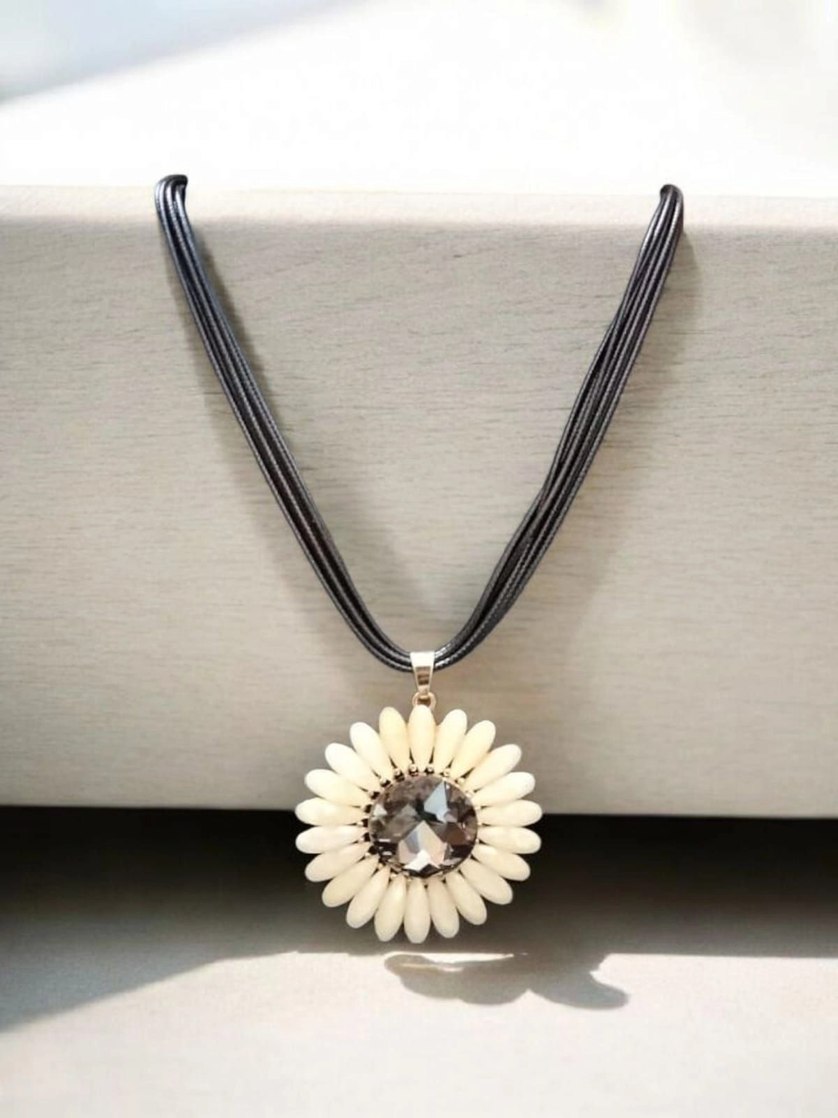 Trendy Floral Necklace for Women