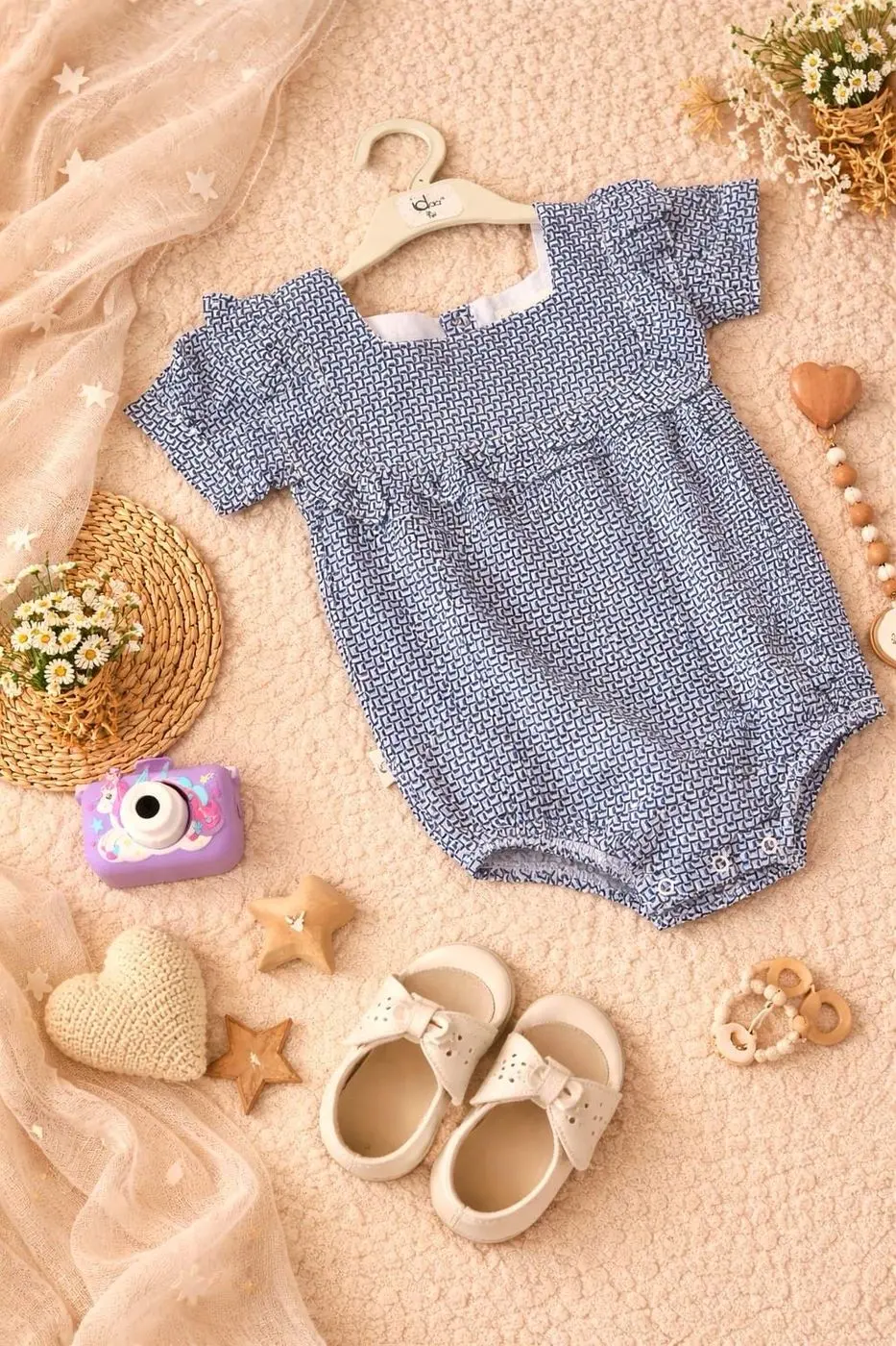 𝗢𝗻𝗲𝘀𝗶𝗲𝘀 𝗙𝗼𝗿 𝗕𝗮𝗯𝘆 𝗚𝗶𝗿𝗹 💕 Age group :- 0-24 months Material :- cotton satin lycra