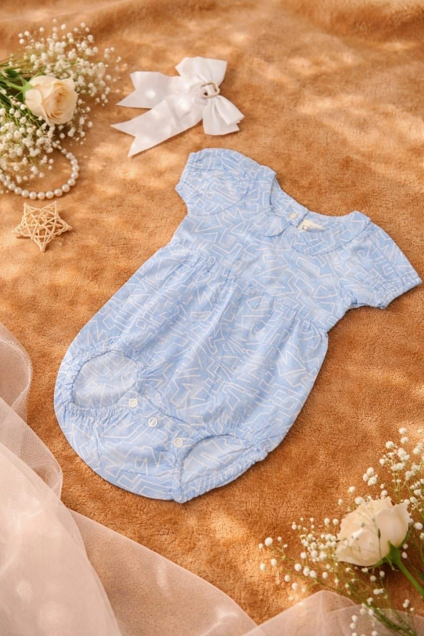 𝗢𝗻𝗲𝘀𝗶𝗲𝘀 𝗙𝗼𝗿 𝗕𝗮𝗯𝘆 𝗚𝗶𝗿𝗹 💕 Age group :- 0-24 months Material :- cotton rayon