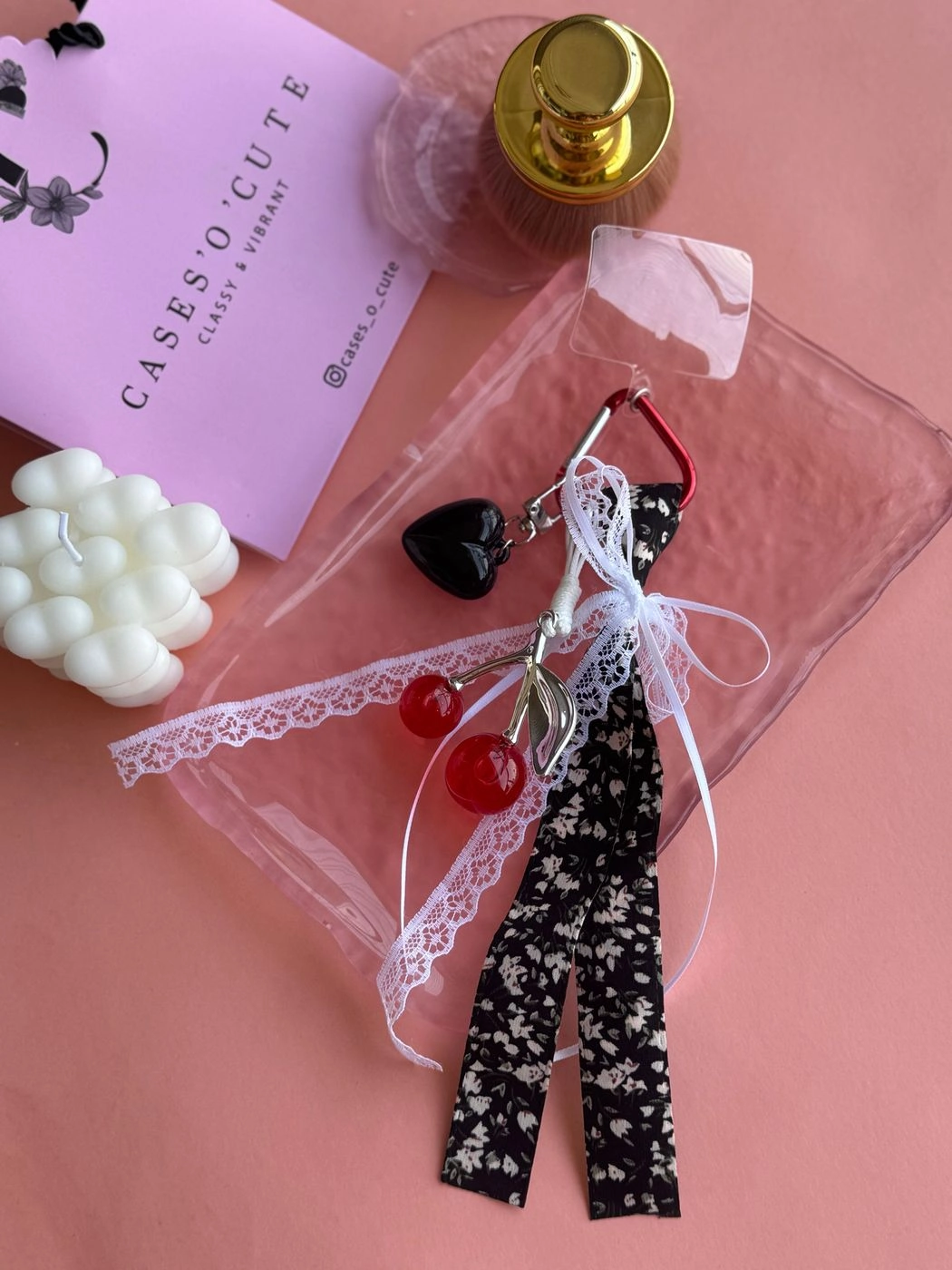 Floral heart Black with cherry