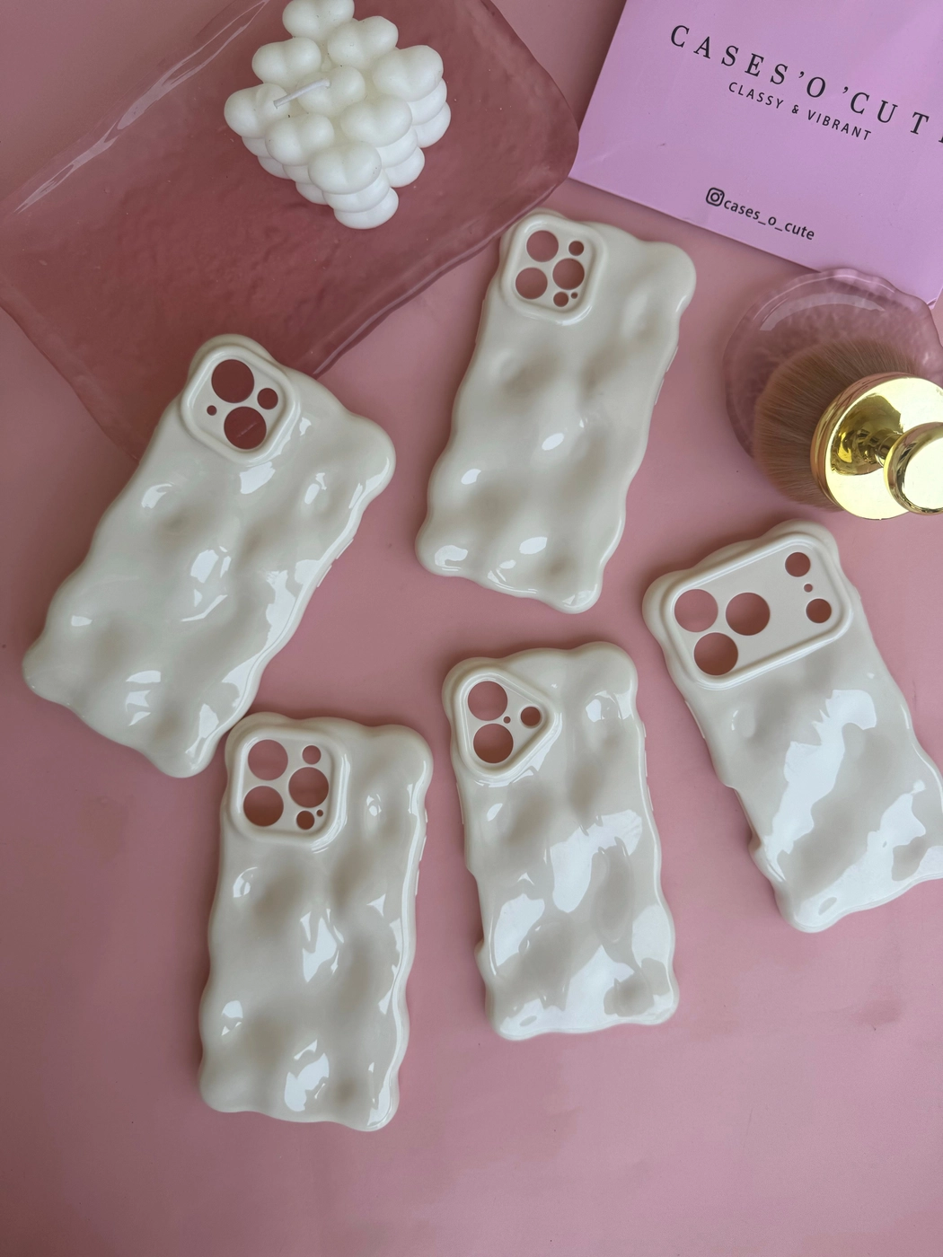 White bubble case