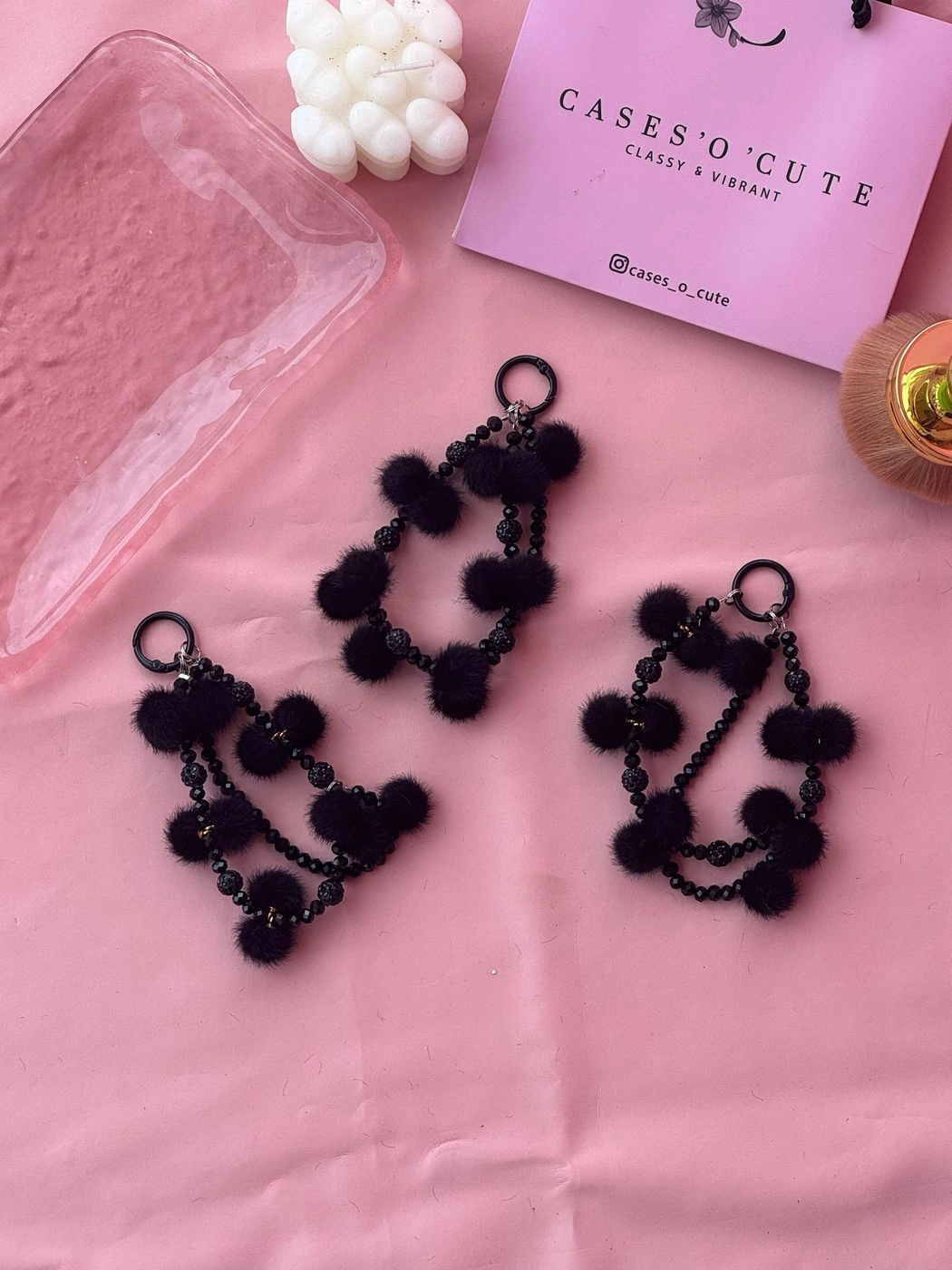 Black bob charm