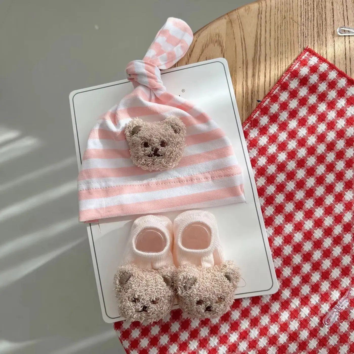 Teddy Bear Knot Cap and Booties Set