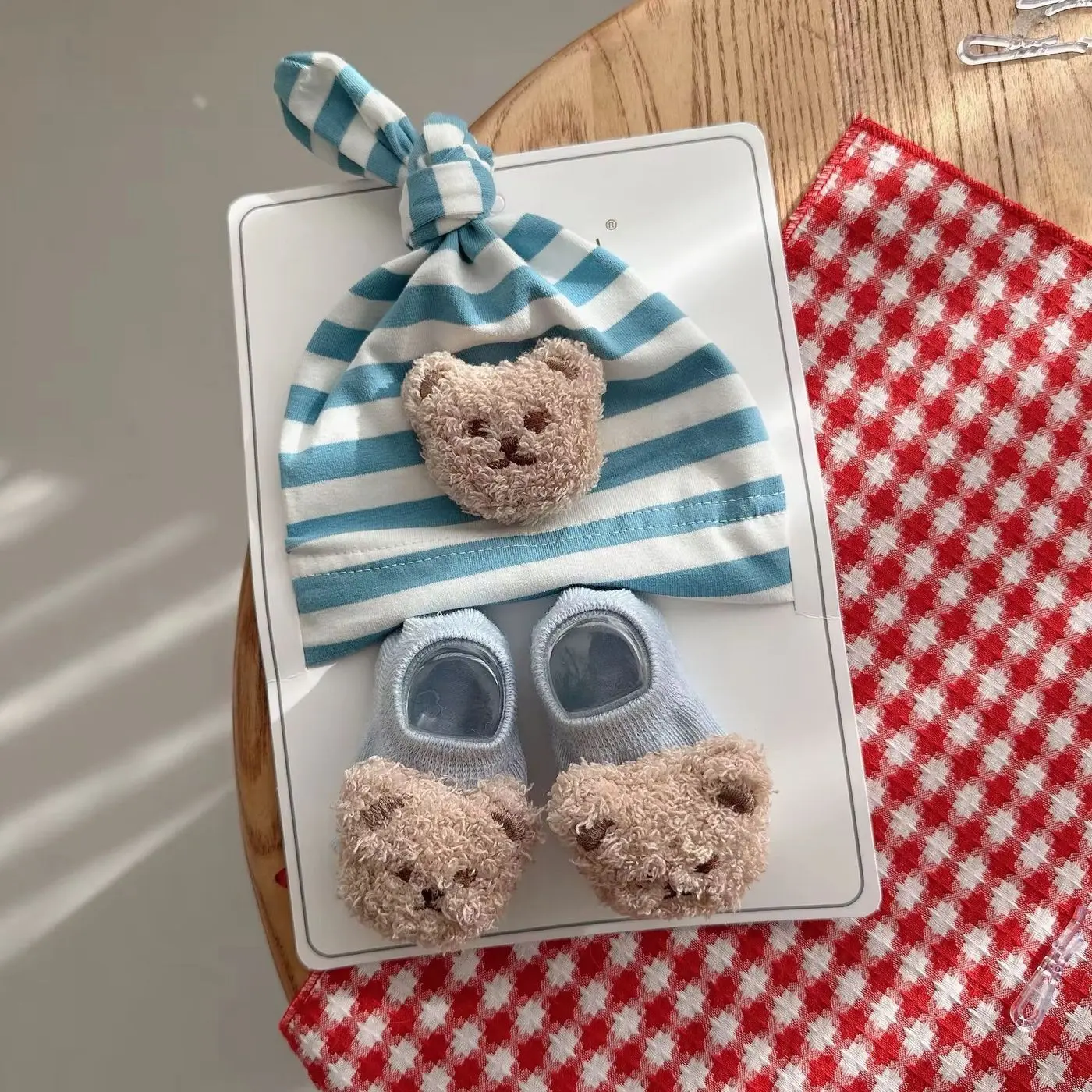 Teddy Bear Knot Cap and Booties Set