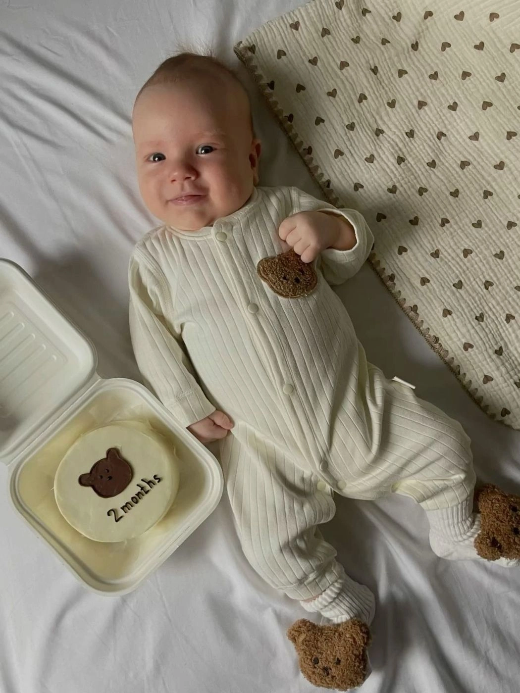 Newborn Ribbed Cotton Romper with Teddy Patch 5