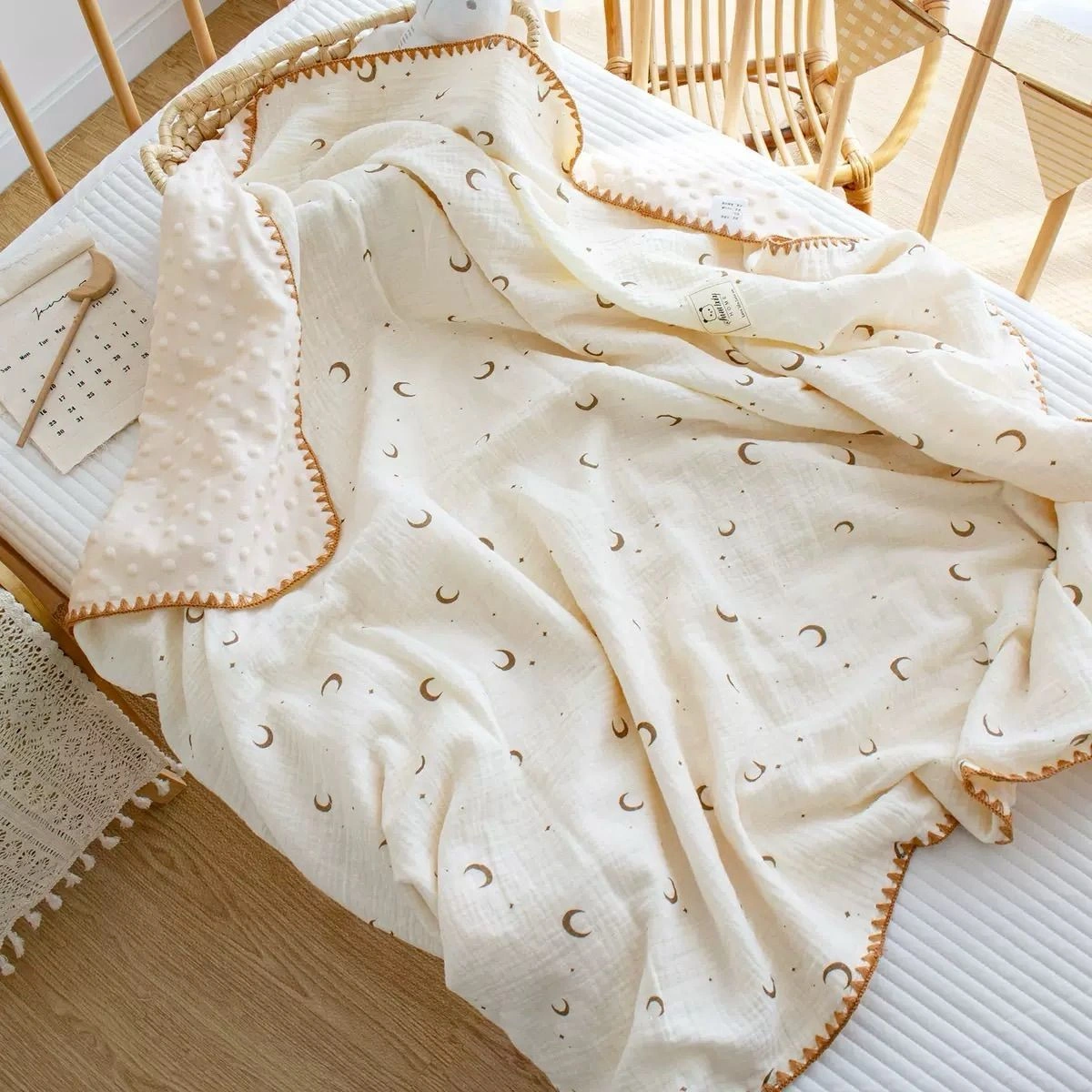 Bubble Fleece Muslin Blanket - Moon 3