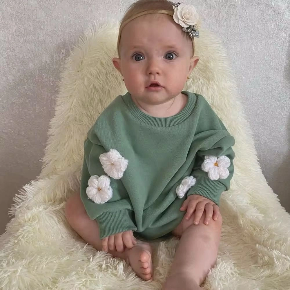 Newborn Baby Flower Applique Long Sleeve Romper