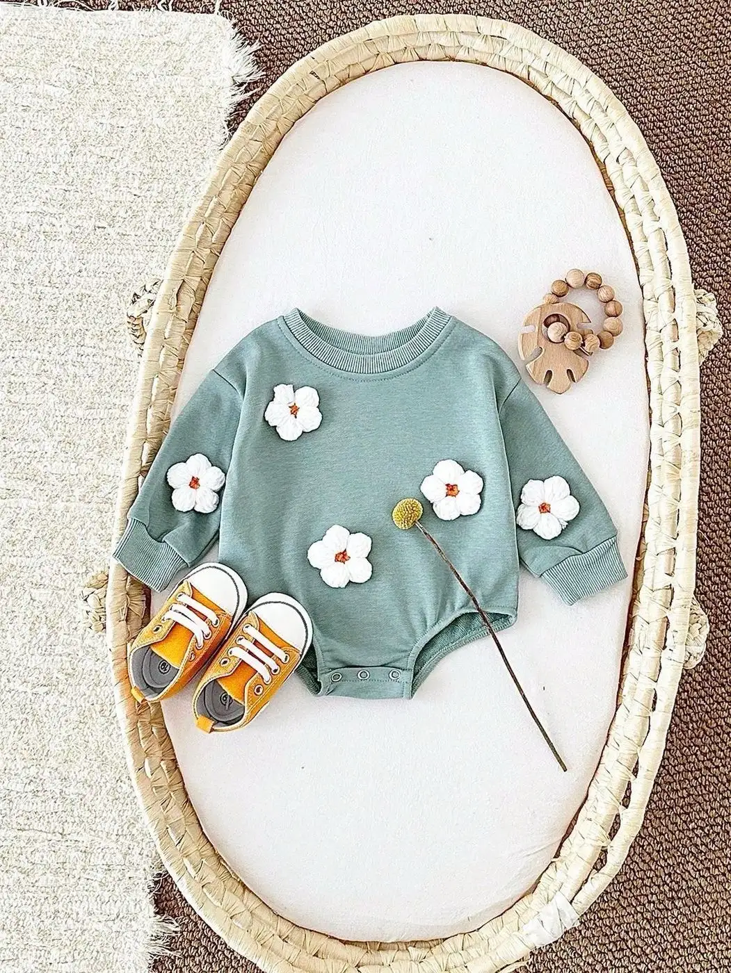 Newborn Baby Flower Applique Long Sleeve Romper 4