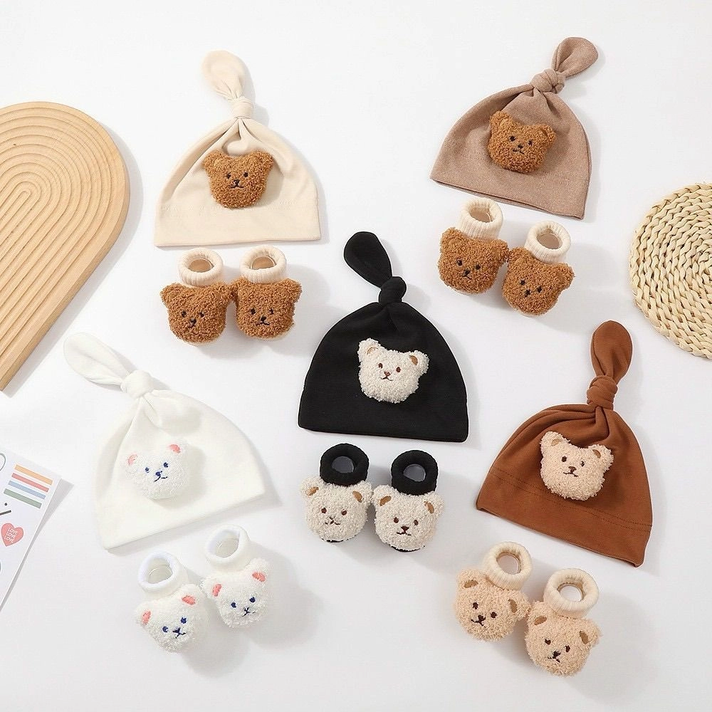 Teddy Bear Knot Cap and Booties Set