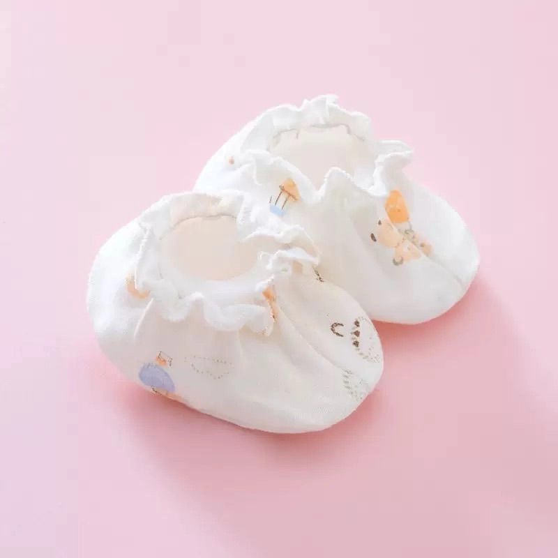 Newborn Cap Mitten Sock Set 2