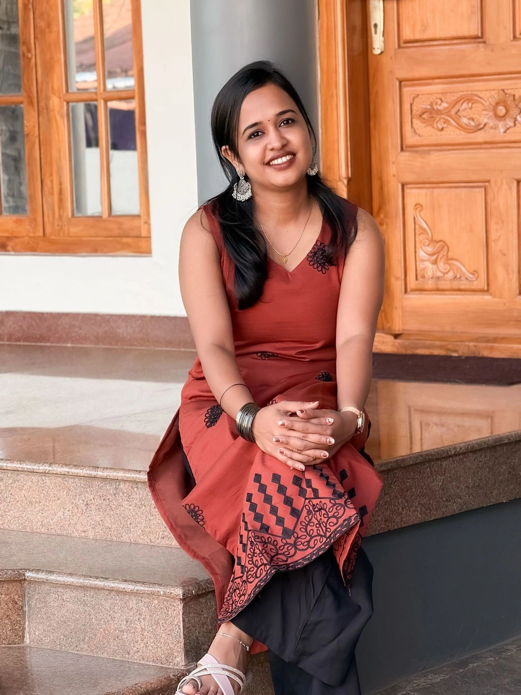 Timeless Brick Red Embroidered Kurti with Removable Sleeves 5