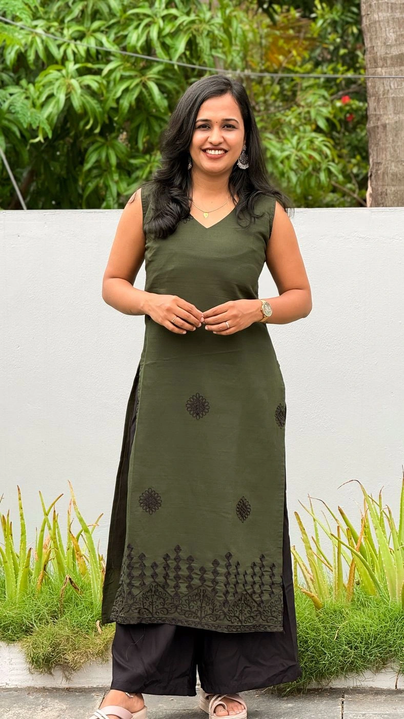 Elegant Green Embroidered Kurti