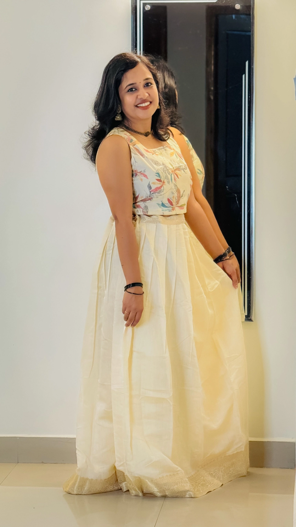 Beige Floral Printed Skirt & Crop Top Set 5