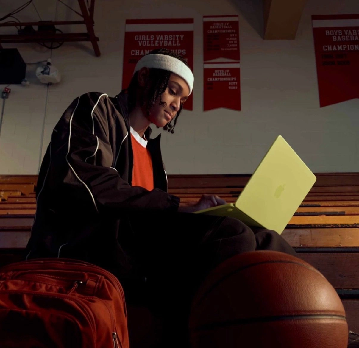 Apple Macbook Neo A18 Pro(2026) A18 Pro - (8 GB/ 256 GB SSD/Tahoe) MHFD4HN/A (13 inch,  1.23 kg) 7