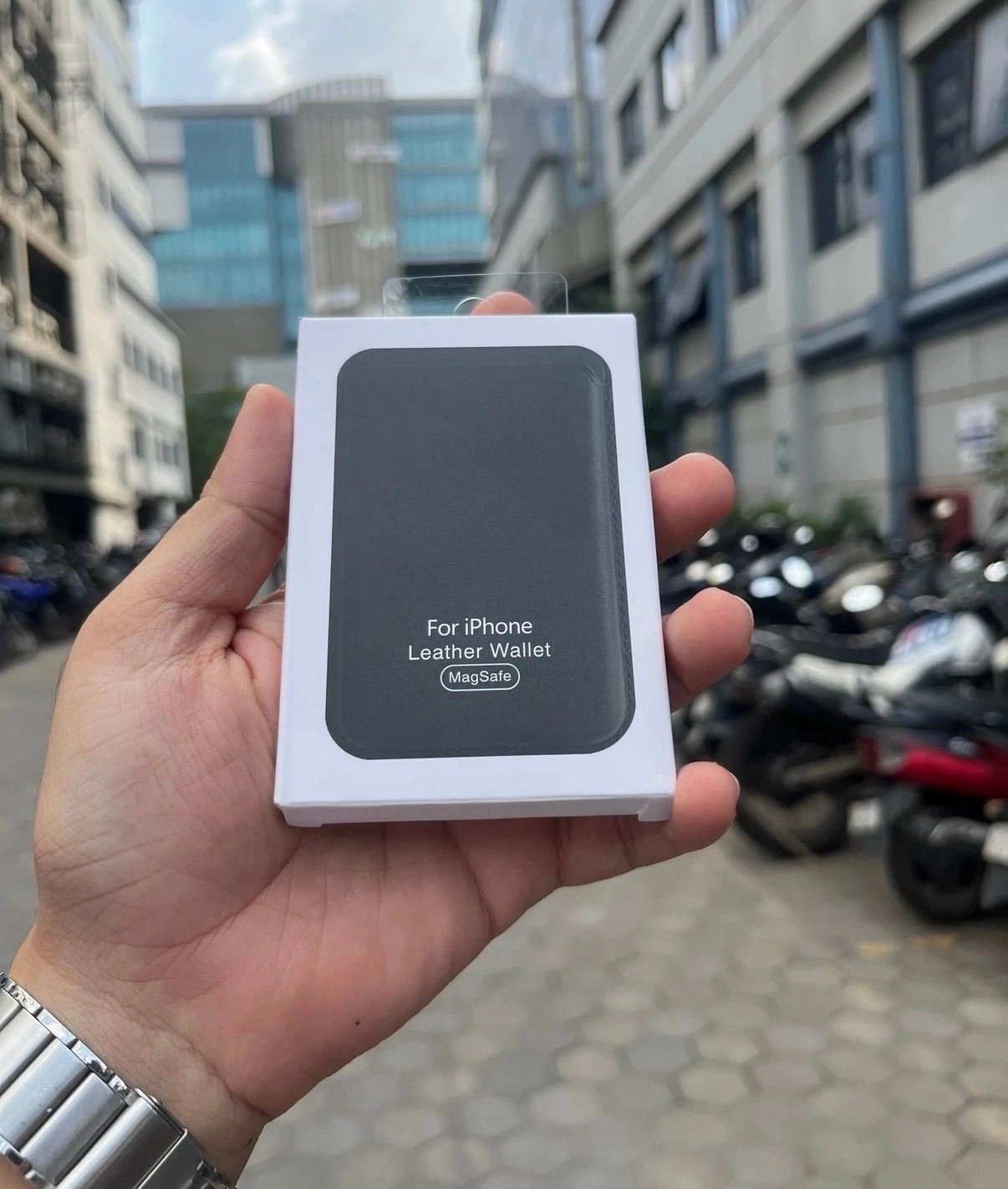 Apple wallet MagSafe 4