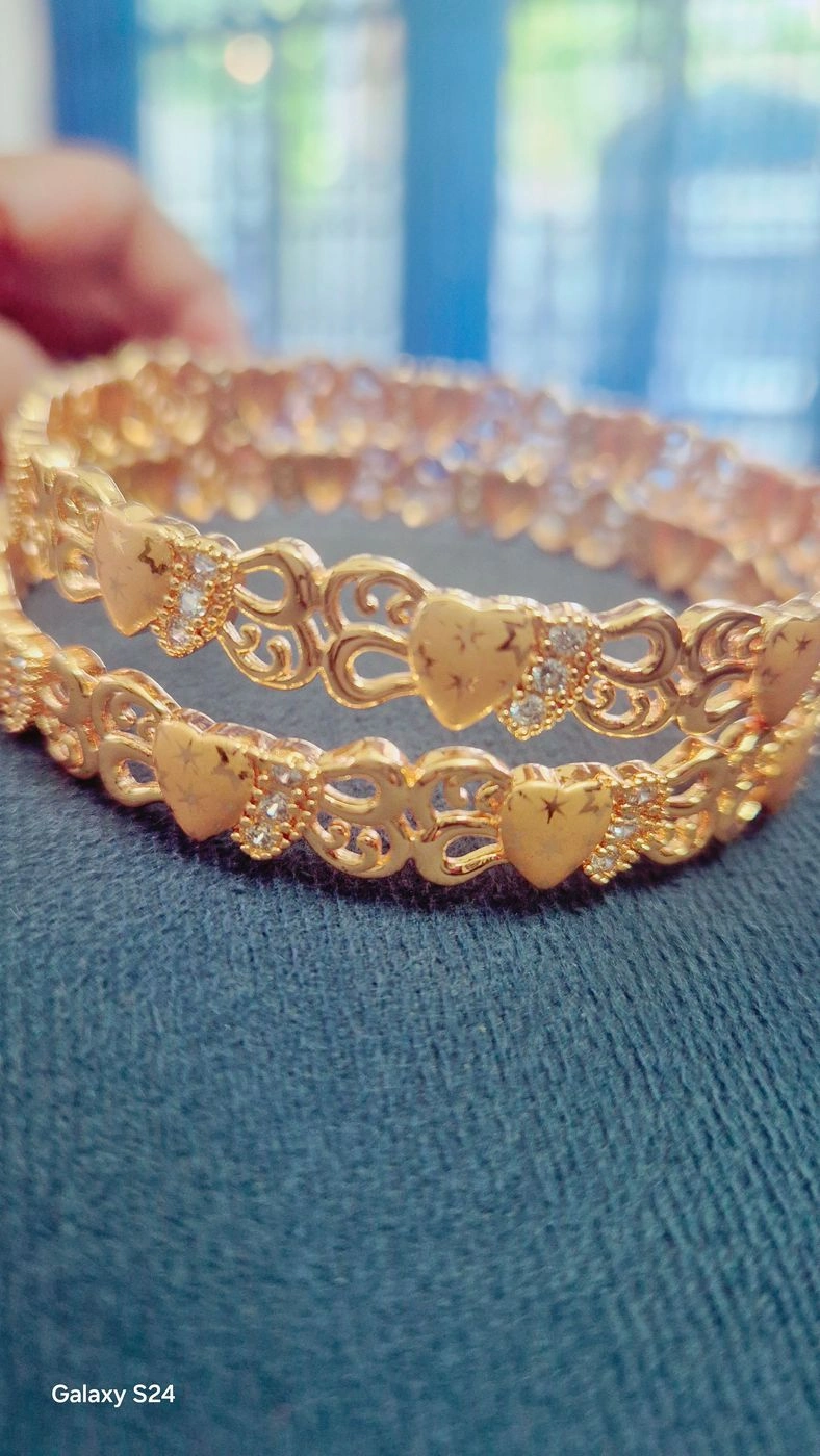 Amora Heart Filigree Gold-Plated Bangles 2