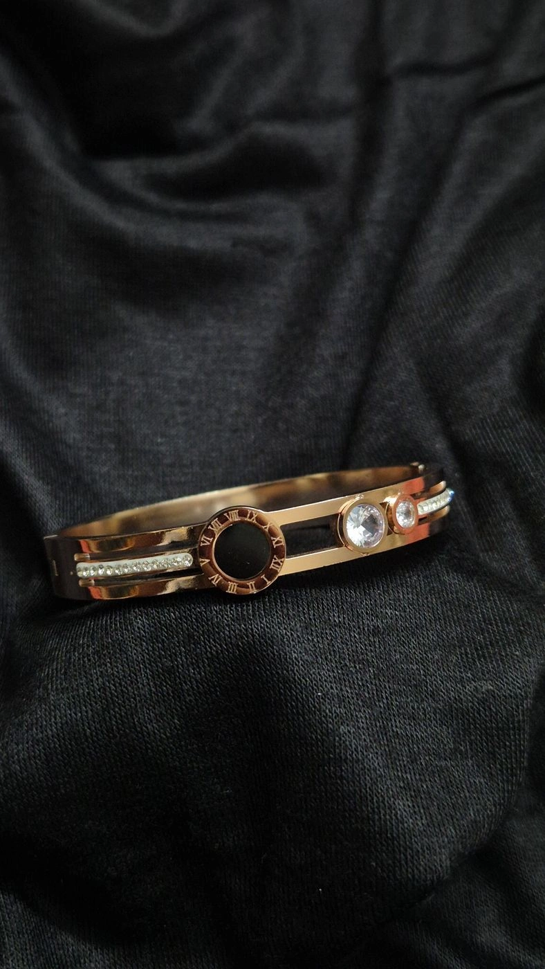 Rose-Gold Roman Numeral Crystal kids kada 2