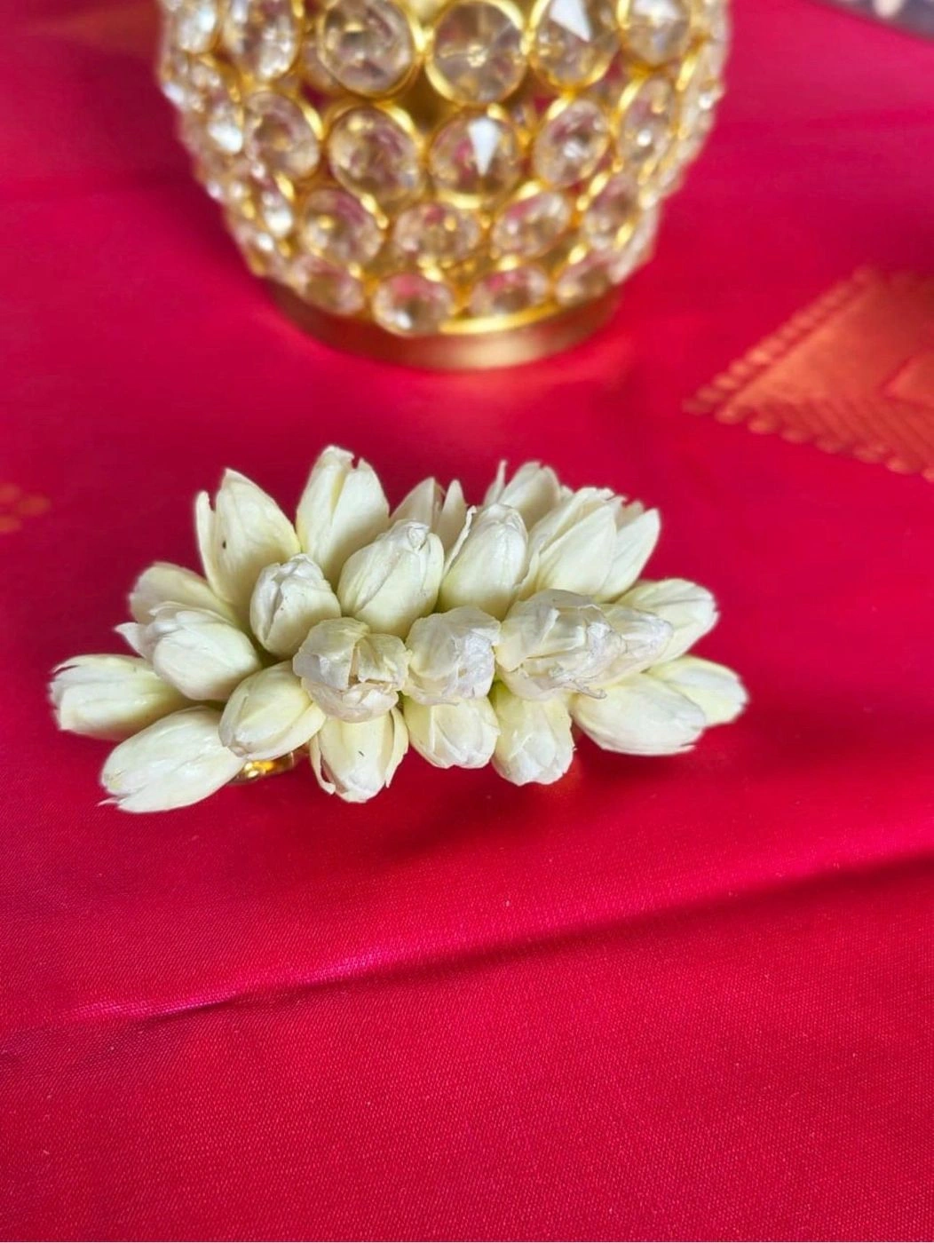 Bloomed bud clips