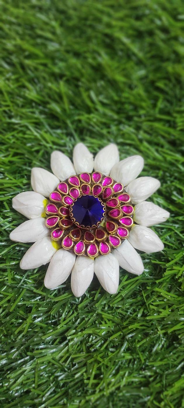 Flower u pin
