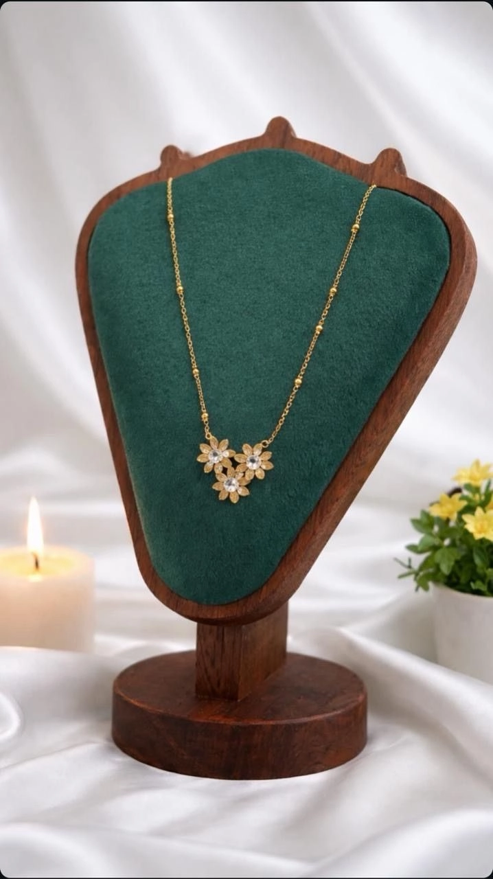 Gold Floral Zircon Necklace