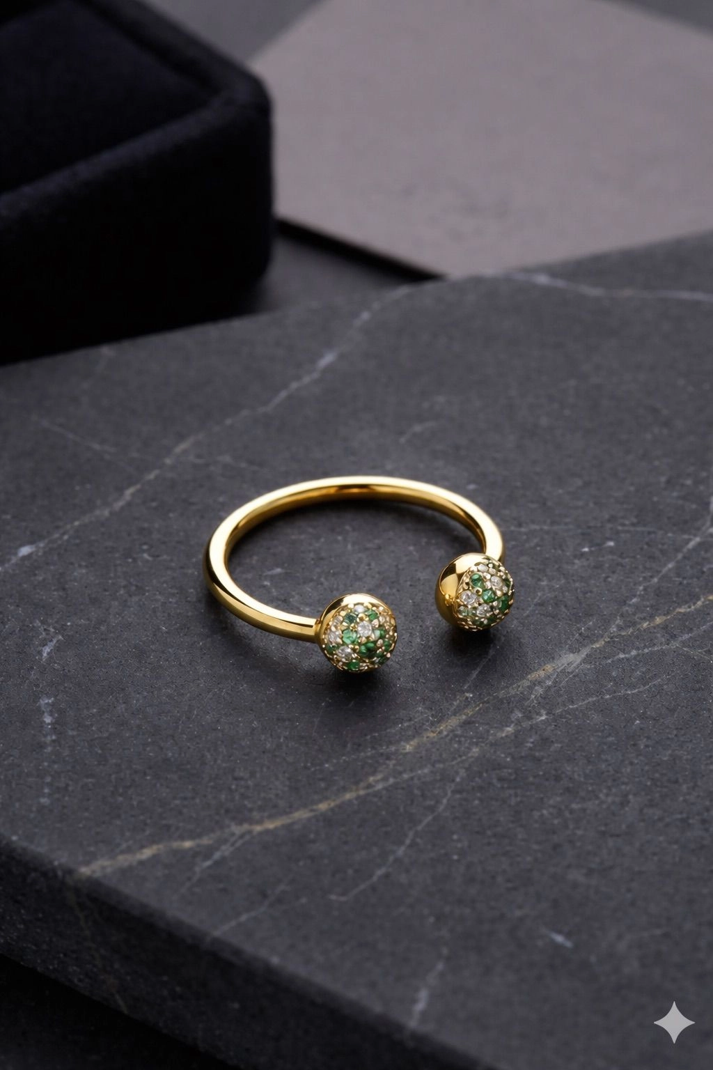 Emerald Duo Glow Ring