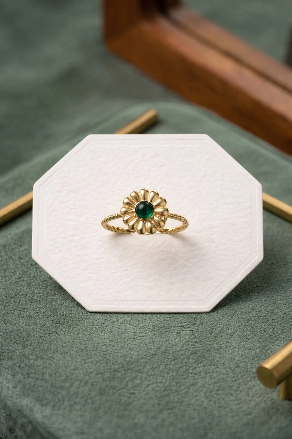 Emerald Daisy Bloom Ring