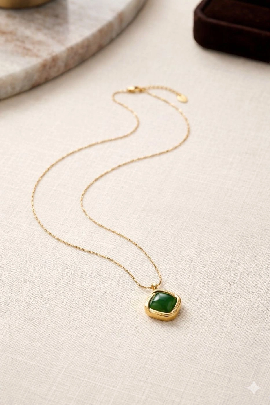 Emerald Glow Necklace