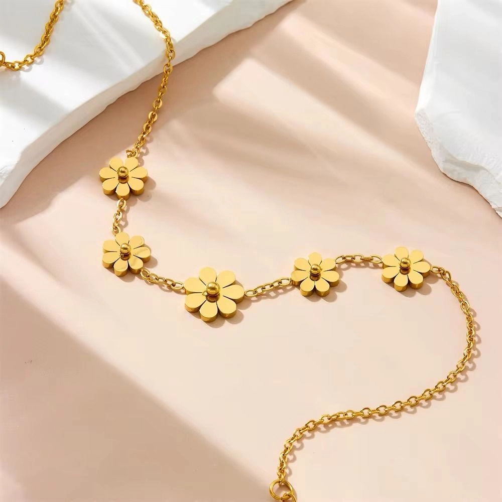 Golden Daisy Chain Bracelet