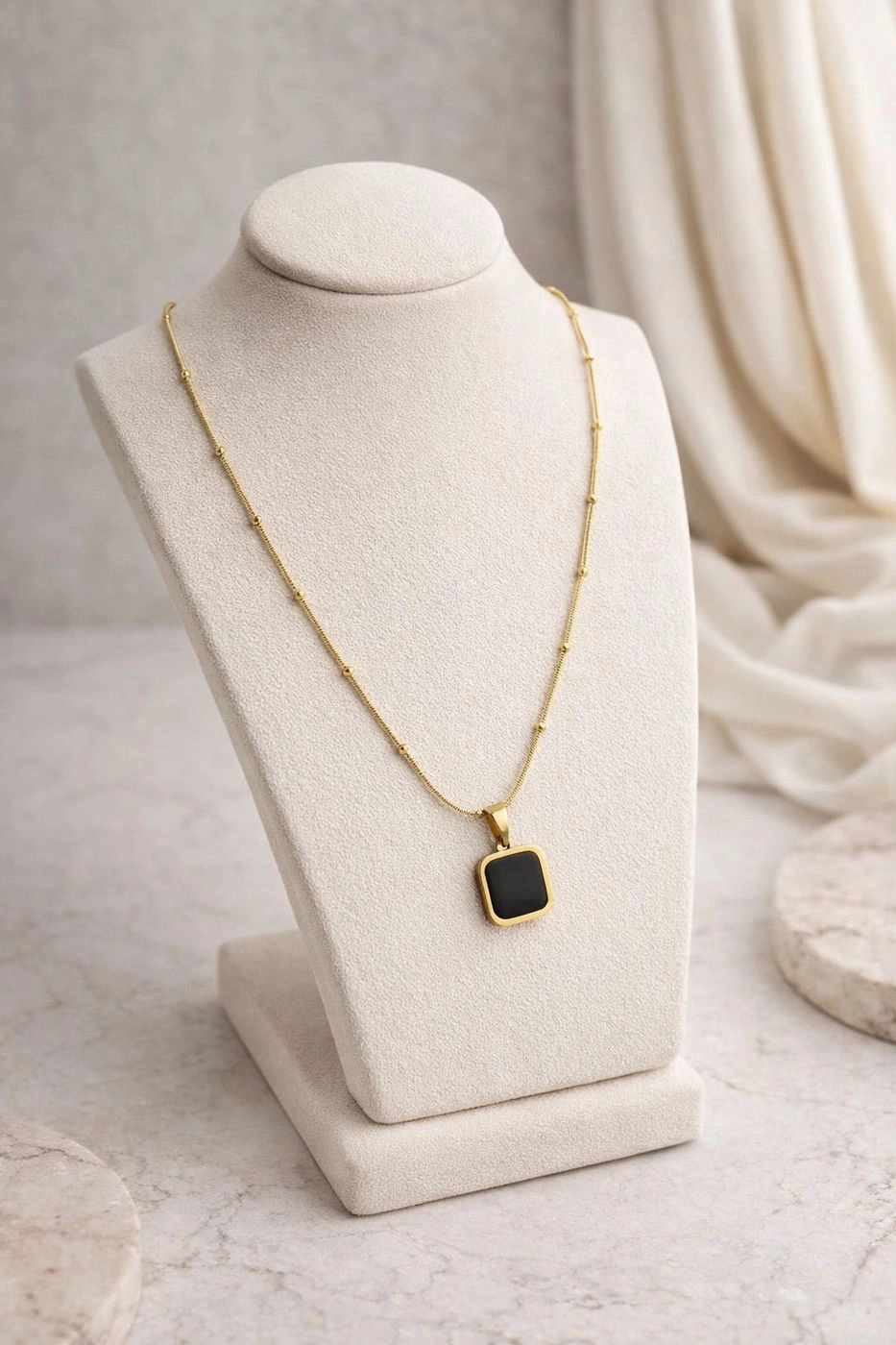 Midnight Frame Pendant