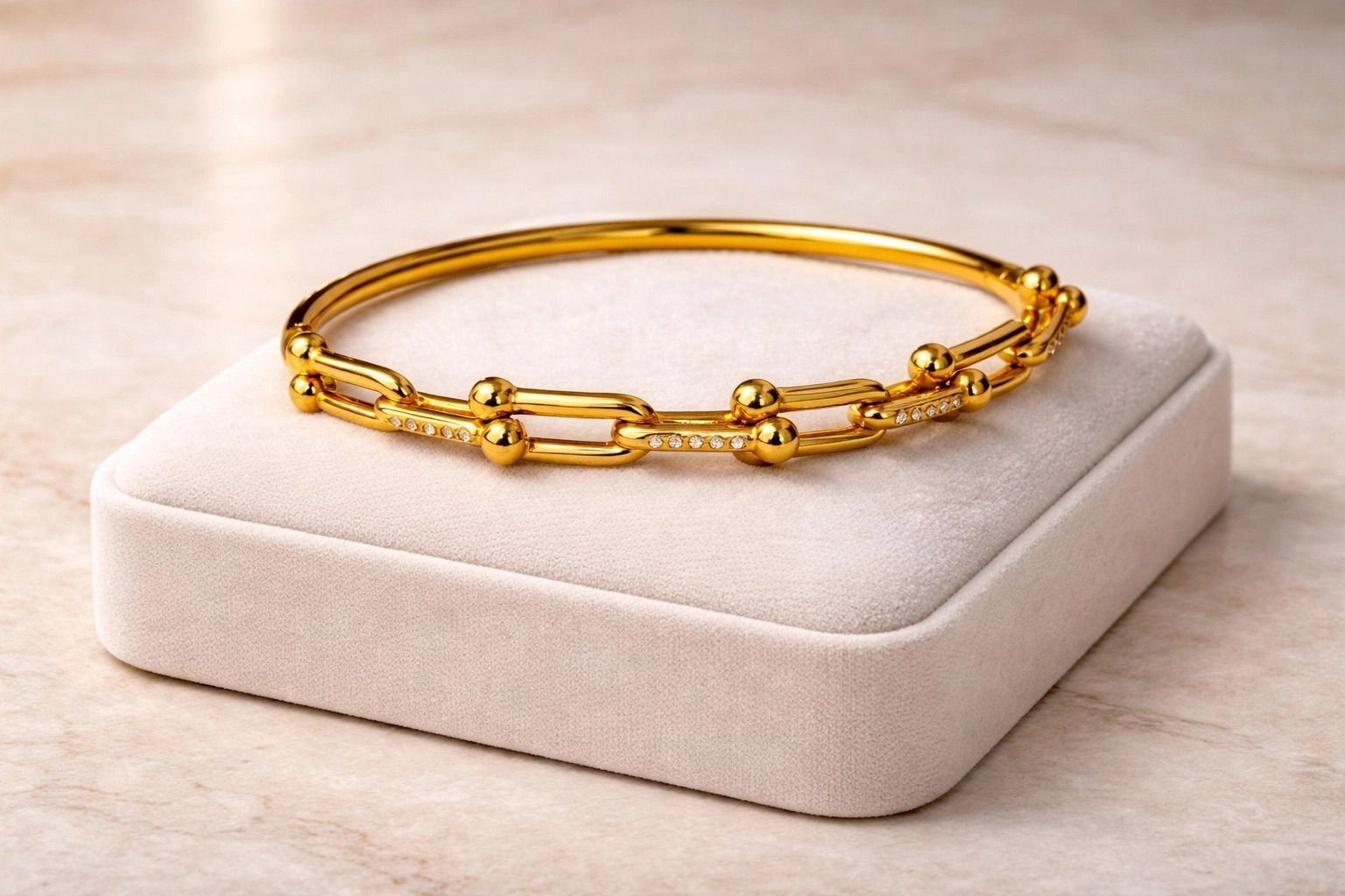 Golden Link Elegance Bangle