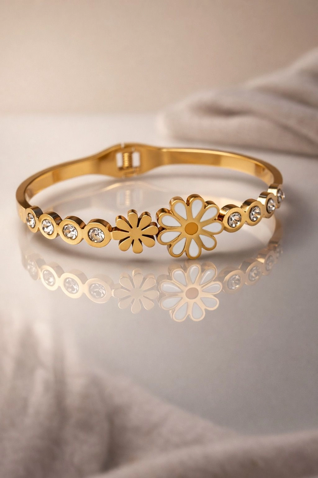 Floral Spark Radiance Bracelet
