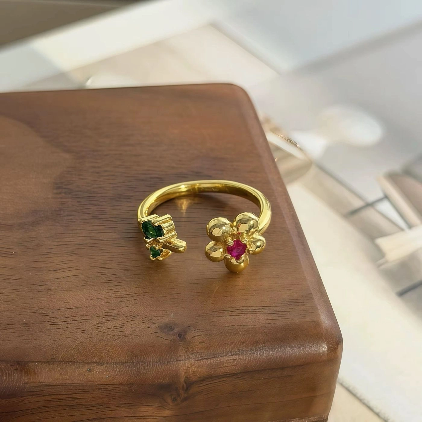 Celeste Emerald Pulse Ring