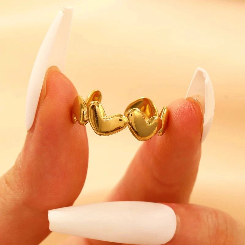 Golden Wave Elegance Ring 3