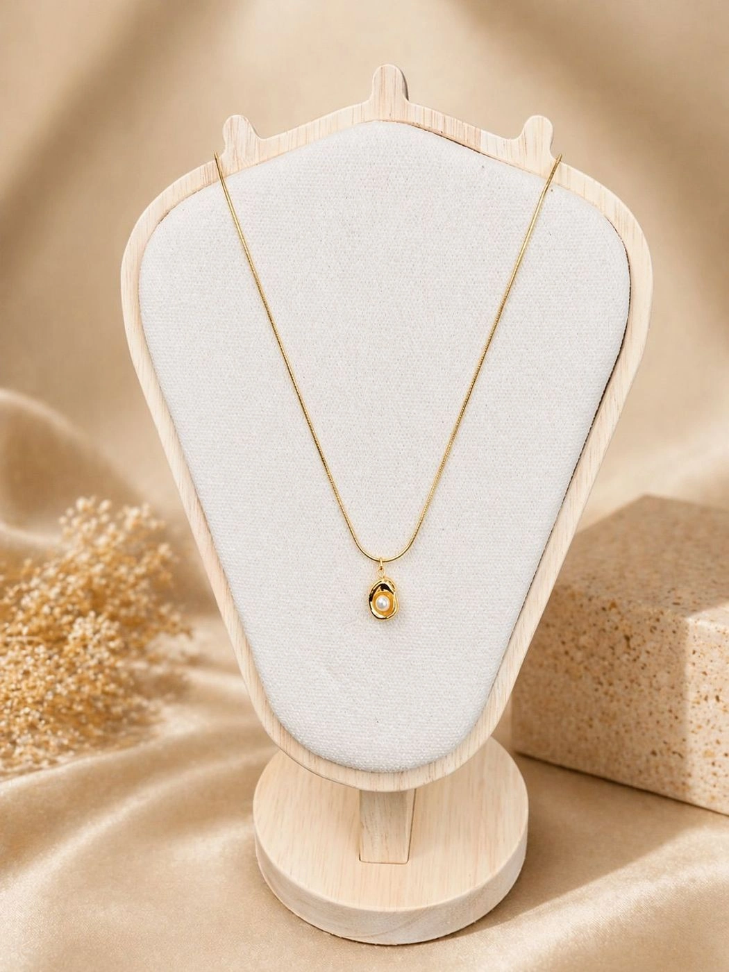 Pearl Essence Necklace