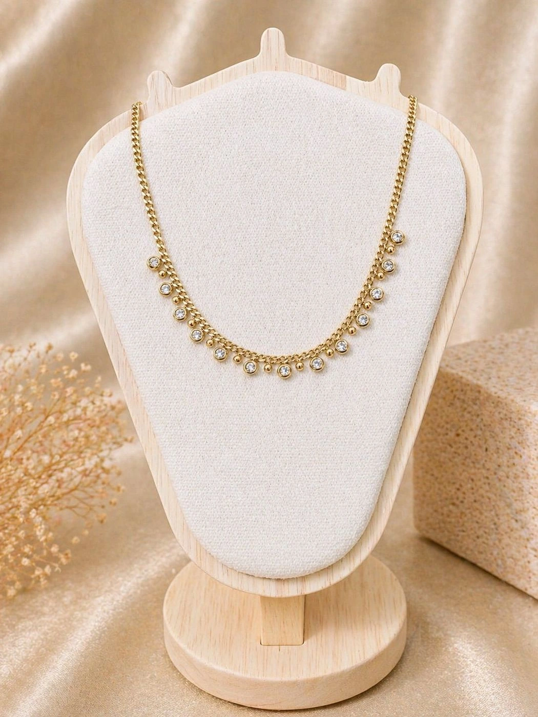 Golden Dew Choker