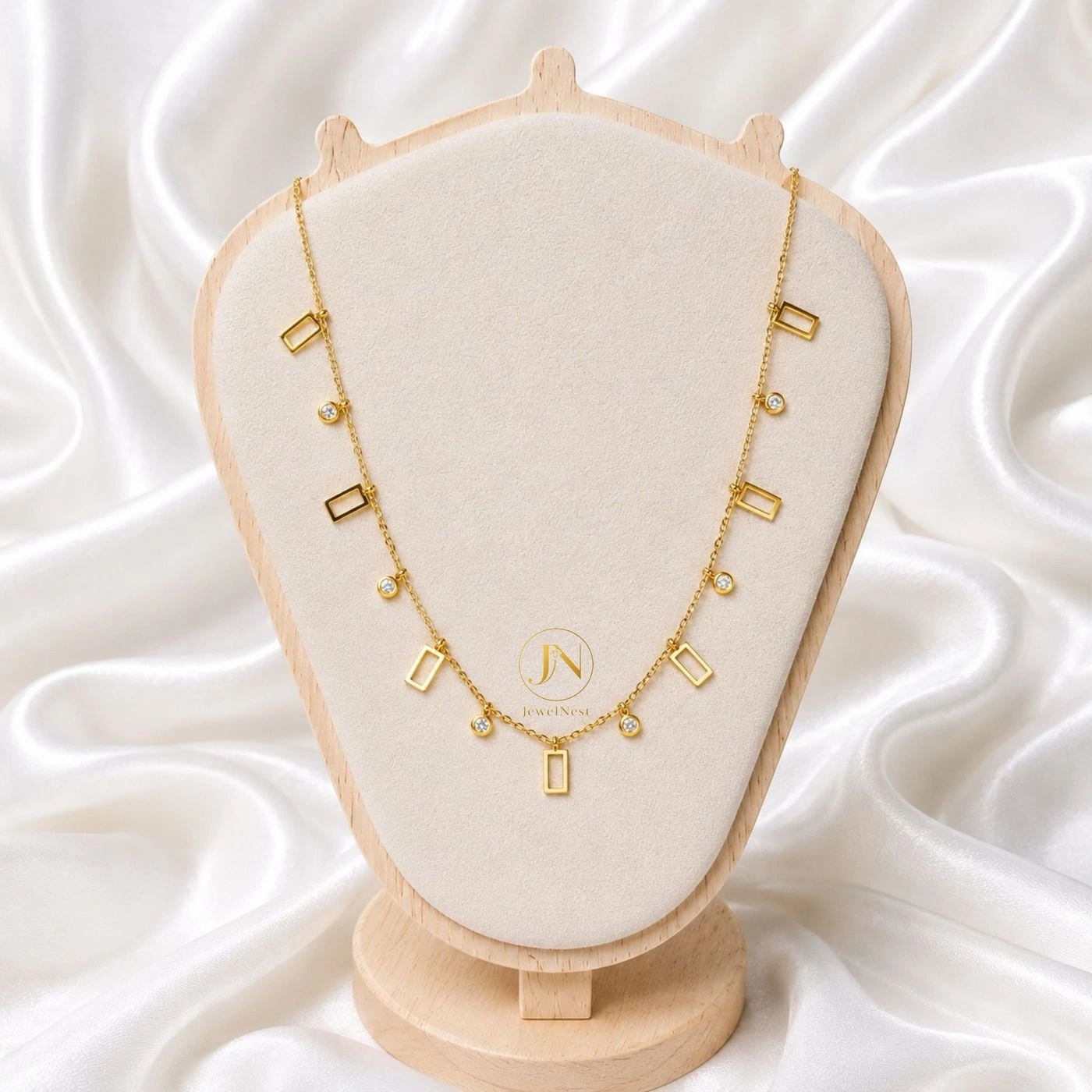 Modera Rectangle Choker